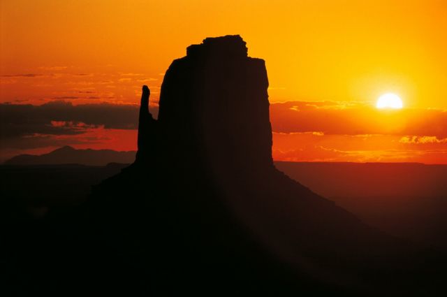 USA-Monument-mit-Sonne