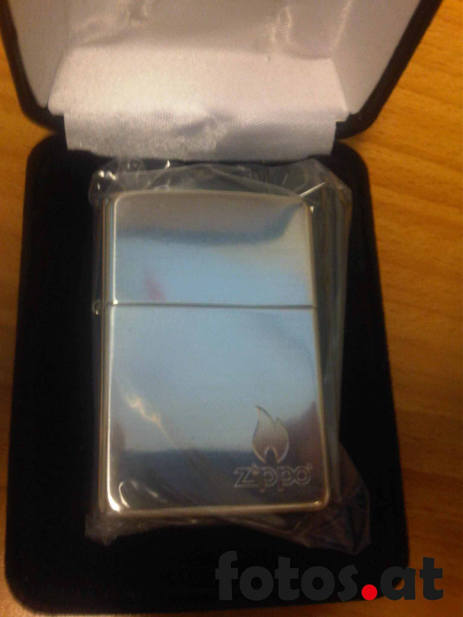 Zippo Sterling Silver Logo & Flame Limited Neu.jpg